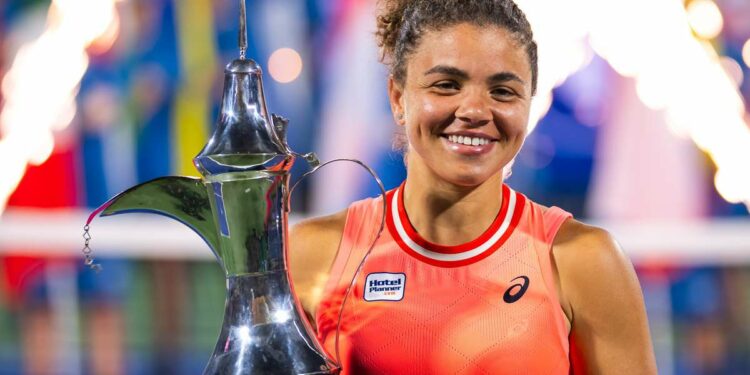 Jasmine Paolini é Campeã Do Torneio De Dubai E Vence Brasileira Bia ...